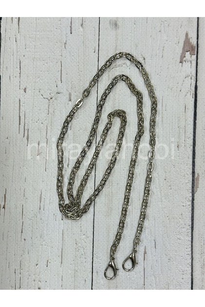 Thin Metal Chain Silver Model 3