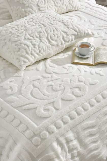 Off-White Bohemian Bedspread 220 x 240 cm Double Size Plush Soft Welsoft 2 Pillowcases Bridal Set