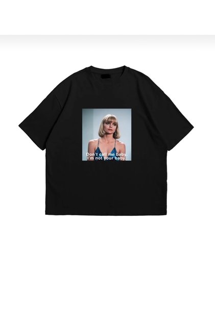 - Scarface Elvira Printed Oversize T-Shirt