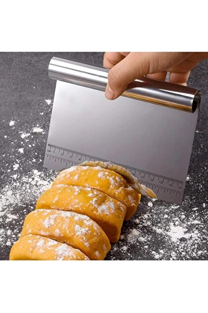 Stainless Steel Dough Cutter and Scraper – Pastry and Cake Cutting Apparatus with Measuring Lines