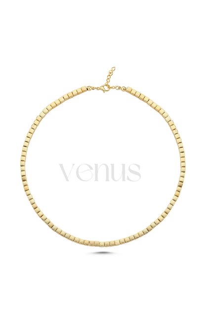 kare gold topçuk kolye