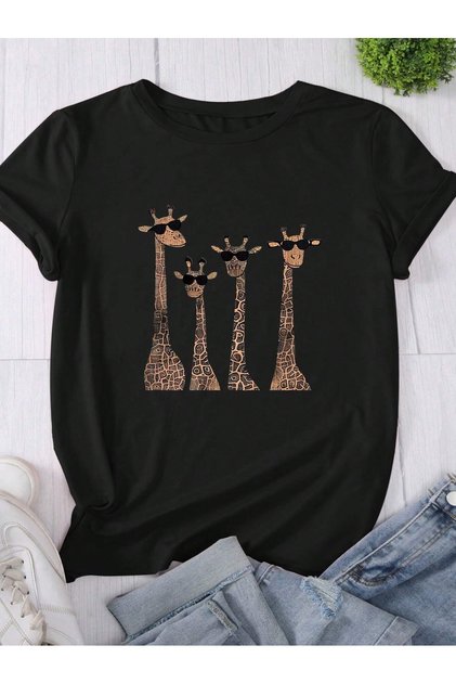 Women's Cool Giraffe Printed Oversize T-Shirt