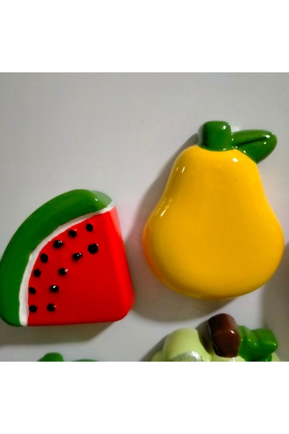 Minihobiev 8li magnet set , ananas, elma , üzüm , limon , patlıcan