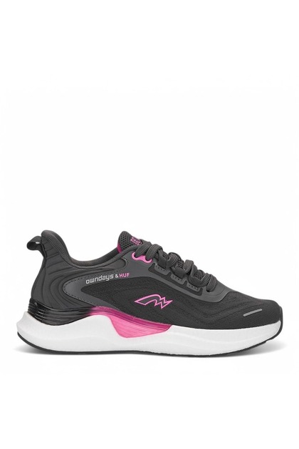 Women's Sports Shoes