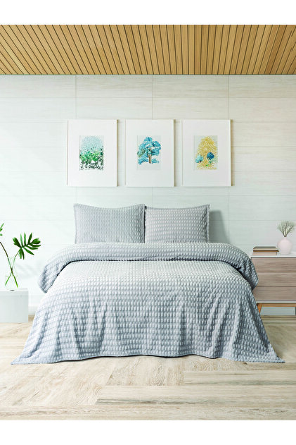 Double Twist Bed Cover Set