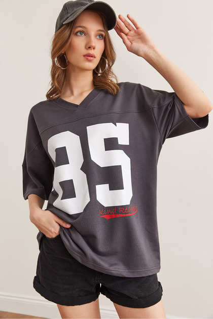 Olalook Kadın Antrasit 85 Baskılı V Yaka Boyfriend 2 İp Tişört TSH