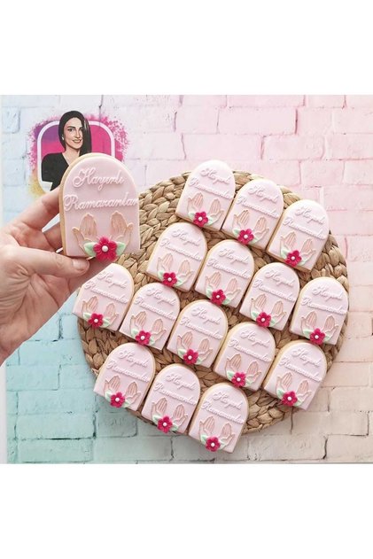 Special for the Month of Ramadan Blooming Praying Hands Boutique Cookies - 20 Items