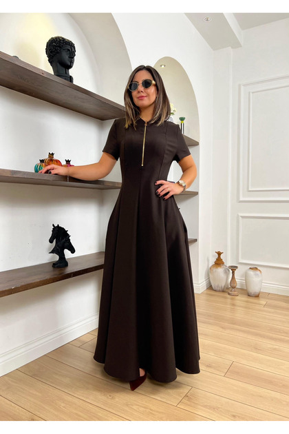 Braunes Kleid mit Reißverschluss vorne – 4824