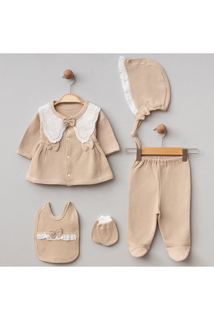 Boxed 100% Organic Cotton Baby Girl Scalloped Collar Waffle Fabric 5-Piece Hospital Discharge Set