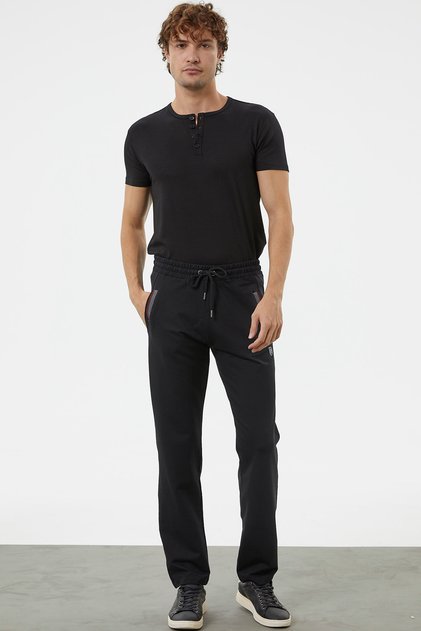 Pocket Detailed Logo Sweatpants - Black