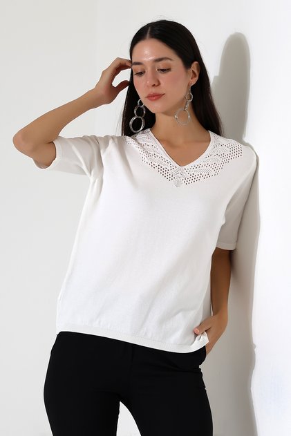 Women's White V-Neck Lace Detailed Comfortable Fit T-Shirt