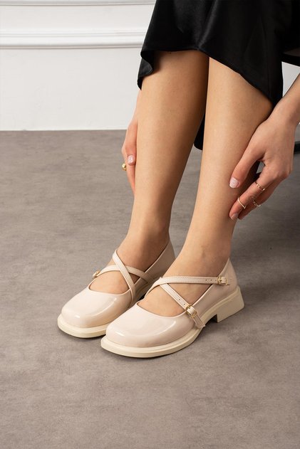 Jeolu Women's Ballerina Flats with Cross Straps in Beige Patent Leather