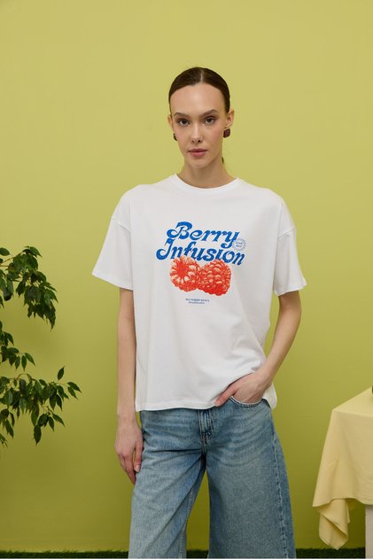 Women's White Color Berry Printed Oversize Short Sleeve T-Shirt