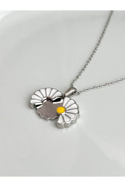 316L Stainless Steel Opened Daisy Pendant