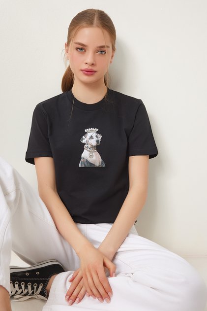 Women's Black Stylish Stone Emblem Cotton Knitted T-Shirt Cr00473