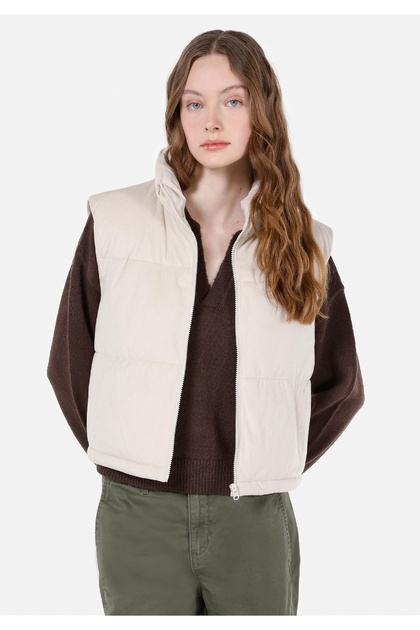 Regular Fit Stand Collar Zippered Lined Women's Ecru Vest