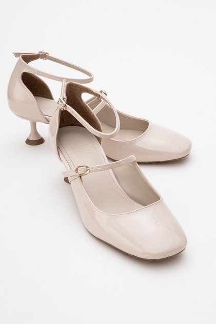 Emly Ecru Patent Leather Blunt Toe Women's Short Heeled Shoes
