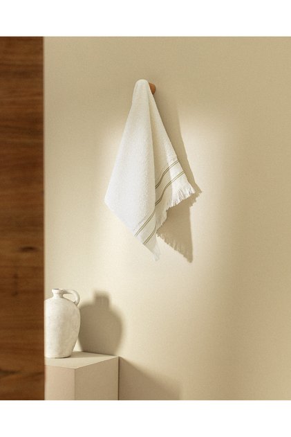 Clarna 100% Cotton Face Towel - White/Green