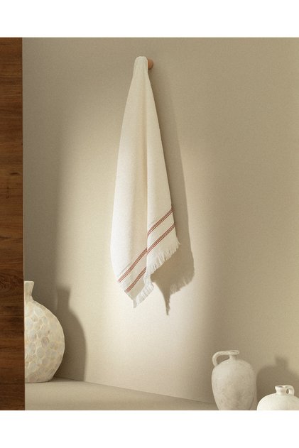 Clarna 100% Cotton Bath Towel - White/Brick
