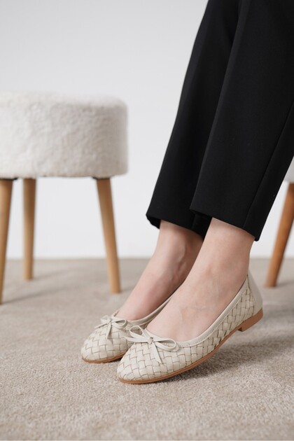 Twis Women's Knitted Detailed Bow Leather Ballerinas