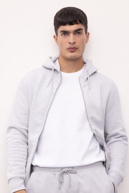 Regular Fit Hooded Soft Furry Inside Pocket Basic Plain Zipper Sweatshirt X8331Az24Au