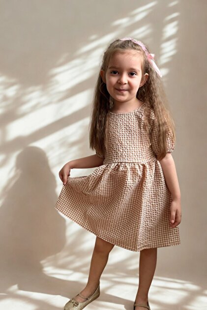Kbra Tekstil Baby Girl Gingham Crew Neck Short Sleeve Seersucker Textured  Dress, Children's Dress- Trendyol