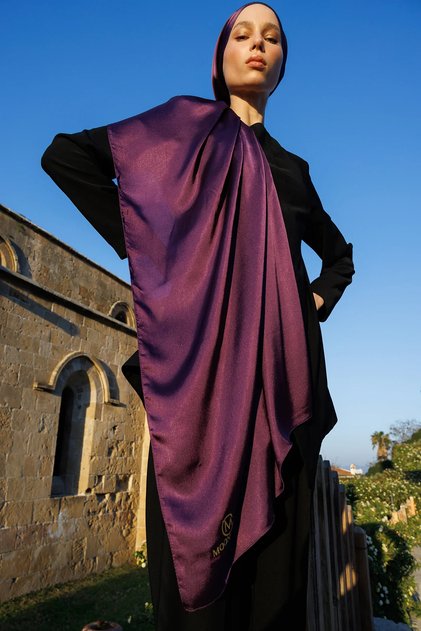 Plum Diamond Aura Shawl