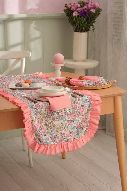 Alice Carefree Runner 45X150 cm Pink