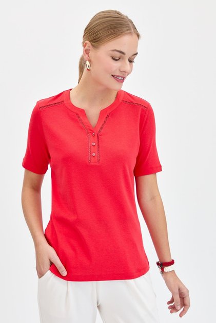 Women's Shoulder and Collar Edge Embroidered Cotton T-shirt Red