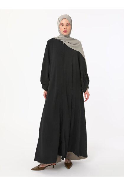 Black Cap with Zipper and Sleeve Detail / Top Coat -