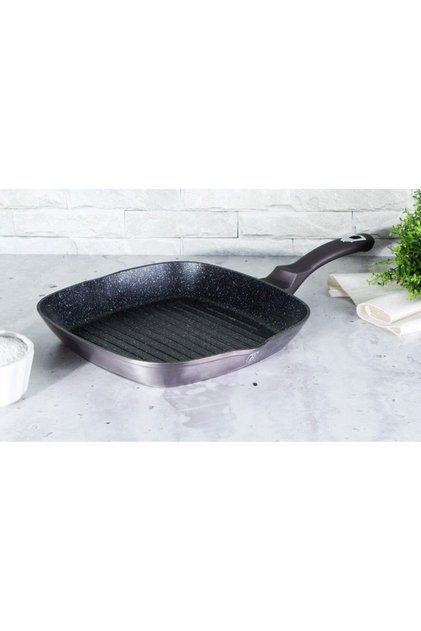 Tigaie gratar cu suprafata de marmura 28 cm Carbon PRO Line