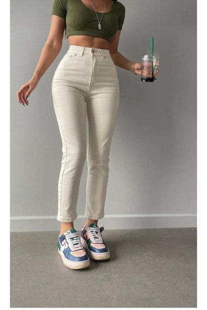 High-Waisted Mom Jeans (new season)