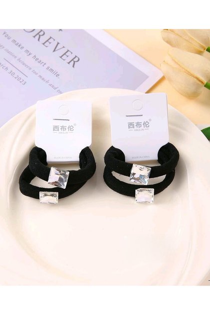 Square Crystal Cut Zircon Stone Detailed Plain Thick Black Color Double Towel Rubber Buckle