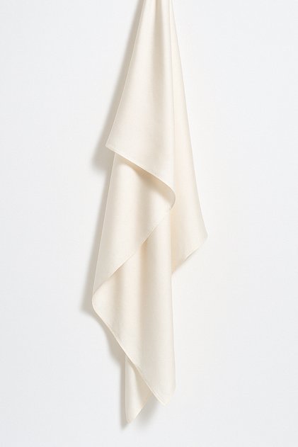 Cream Diamond Aura Shawl
