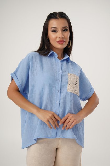 knit short-sleeved blue shirt with Pocketed pockets