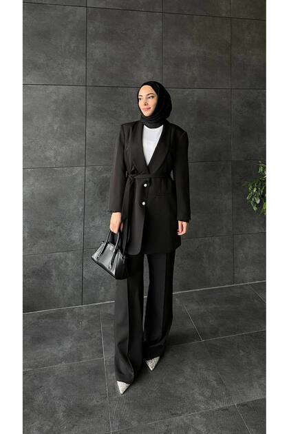 بدلة حجاب مع سترة سوداء