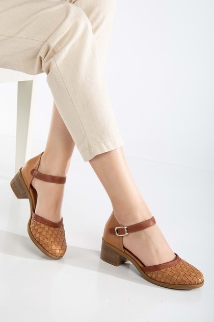 ANALİN SHOES Women's Genuine Leather Closed Toe Braided Sandals