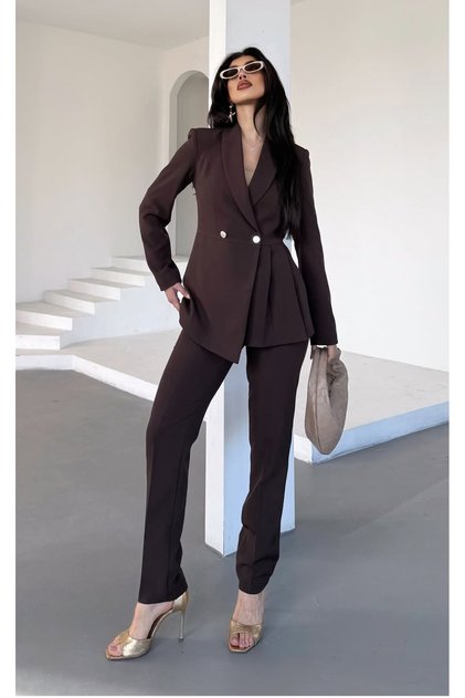 Women's Pleated Jacket and Trousers Set Brown