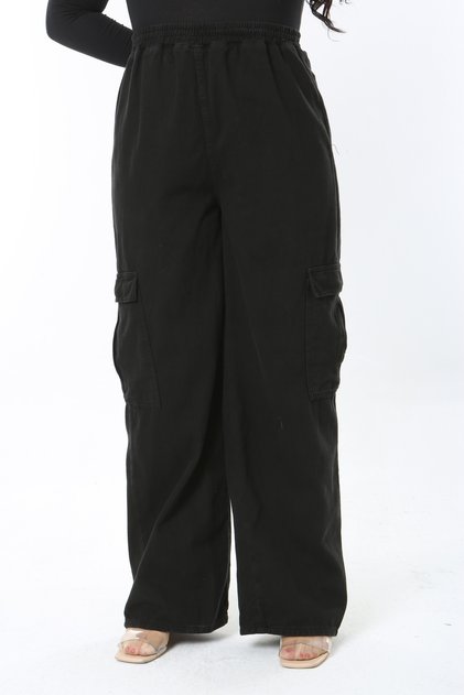 Women's Plus Size Black Elastic Waist, Extra High Waist Wide Leg Cargo Pocket Pack Jeans 65N38887