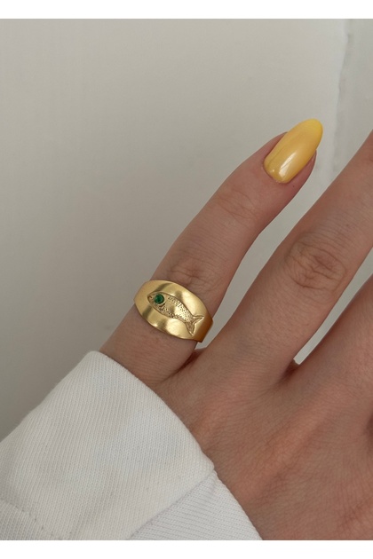 Retro Fish Women's Gold Color Ring (Size Can Be Adjusted)