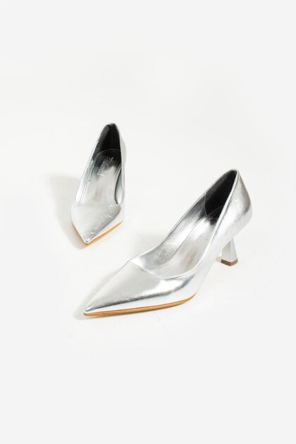 Celande Women's Metallic Skin Silver Heeled Shoes