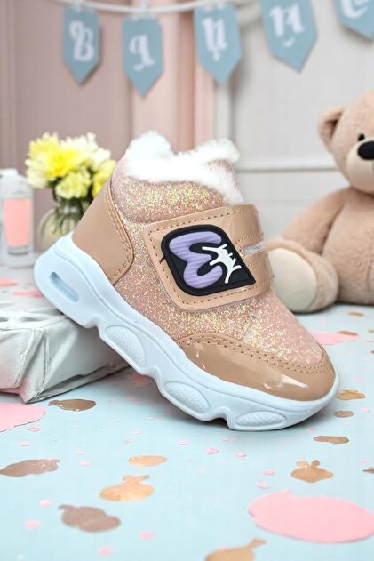 744 Altın Işıklı Peluşlu Hafif Rahat Kız Bebe Bot