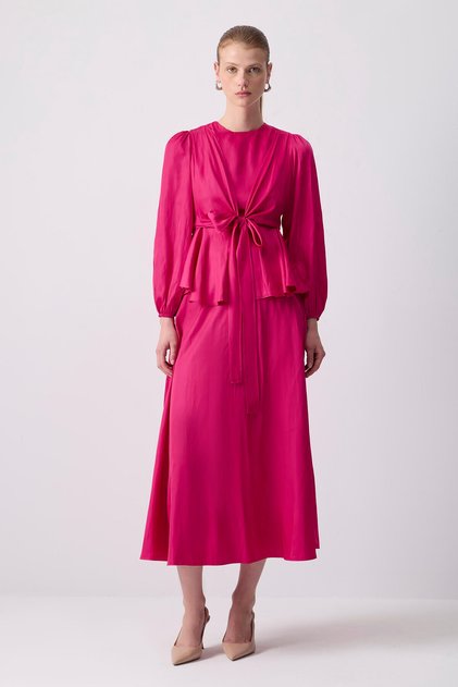 VORNE GEBUNDENES SATIN-BLUSE-UND-RÖCKEN-SET