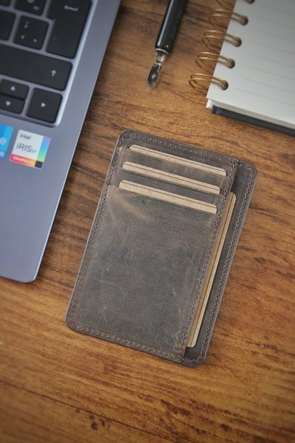Genuine Leather Minimal Vertical Card Holder | Unisex | Gift Boxed