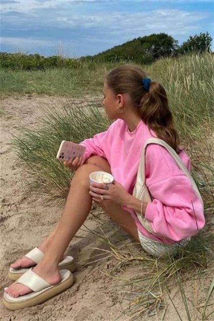 Pembe Bisiklet Yaka Basic Sweatshirt MG1559