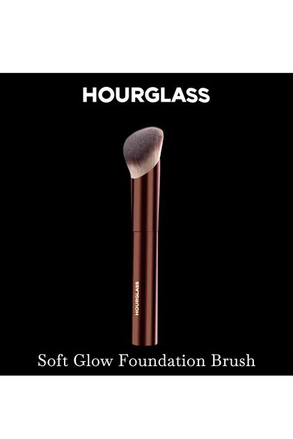 فرشاة مكياج 21 Hourglass - فرشاة كريم أساس Ambient Soft Glow رقم 21، شعر من الألياف الناعمة بتصميم عصري، مقاس S