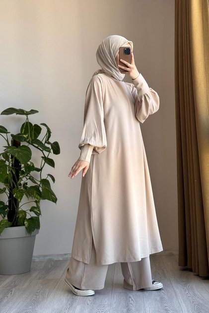 Manşet Detaylı Pantolonlu Takım- Bej