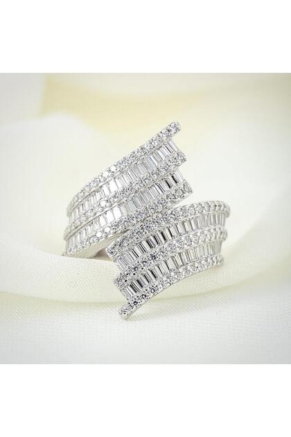 Effective Diamond Tutku Düğümü Sarmal Gümüş Yüzük