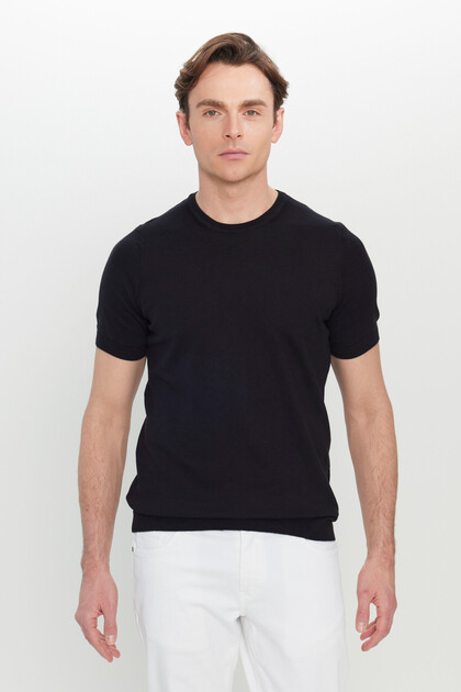 Men's Black 100% Cotton Standard Fit Regular Cut Crew Neck Knitwear T-Shirt