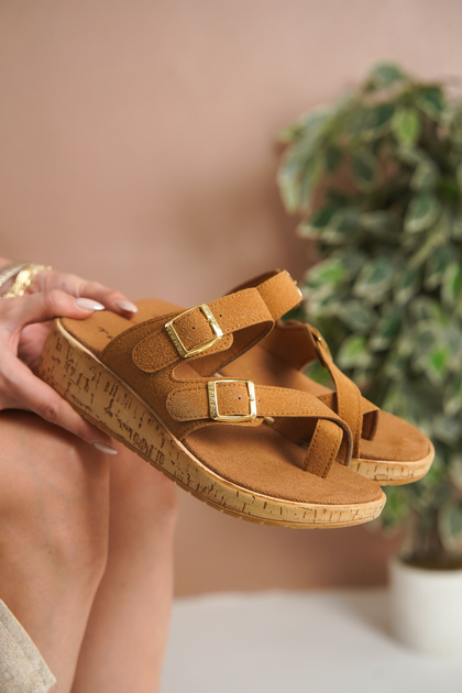 Aisha Women's Gold Double Buckle Detailed Daily Suede Slippers